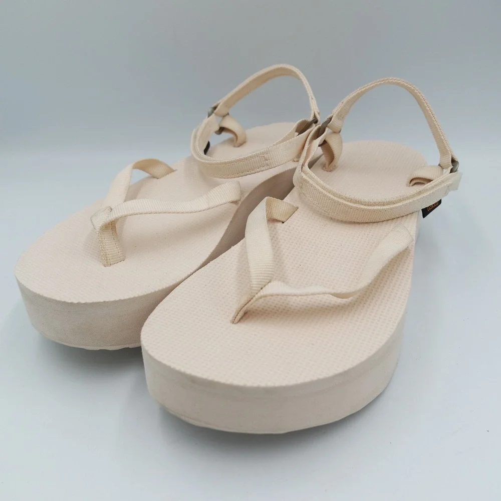 Teva Flatform Universal Sandals Cream Beige Platform Womens 9